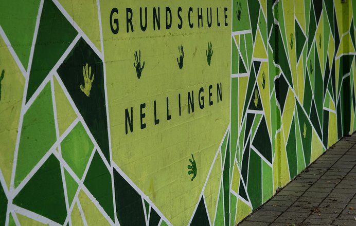 Grüne Wand bei der Grunschule Nellingen